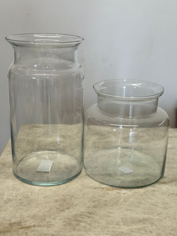 ואזות זכוכית שקופה